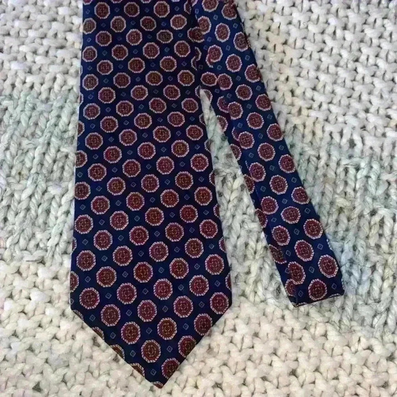 Liberty of London 100% silk tie - Picture 2 of 6